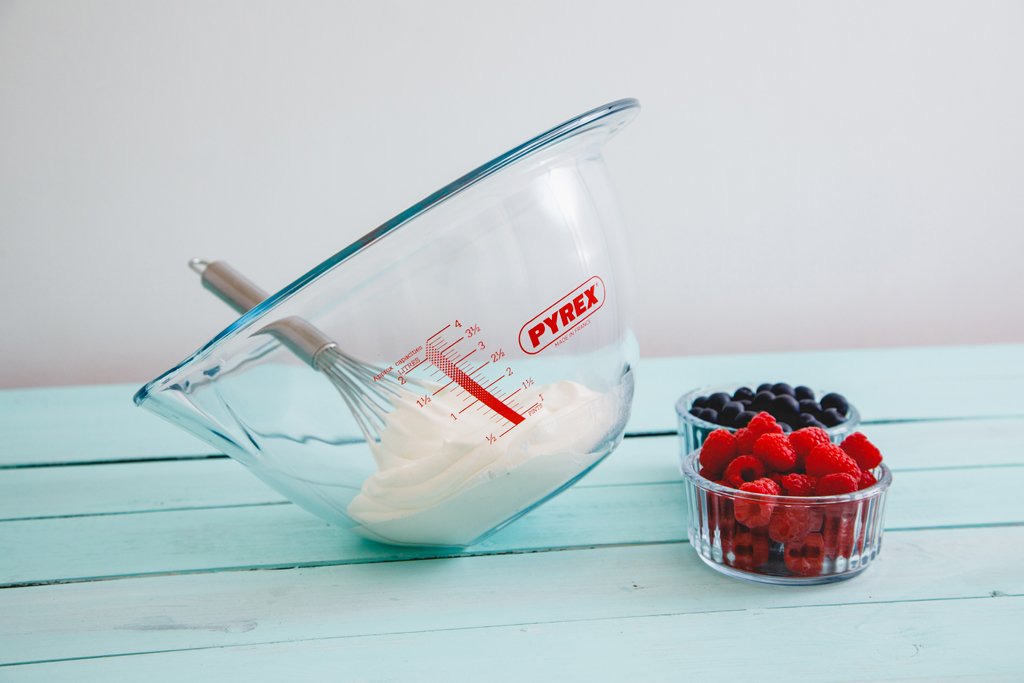 Pyrex Classic Expert Bowl with Graduation 4.2lt - 185B000
